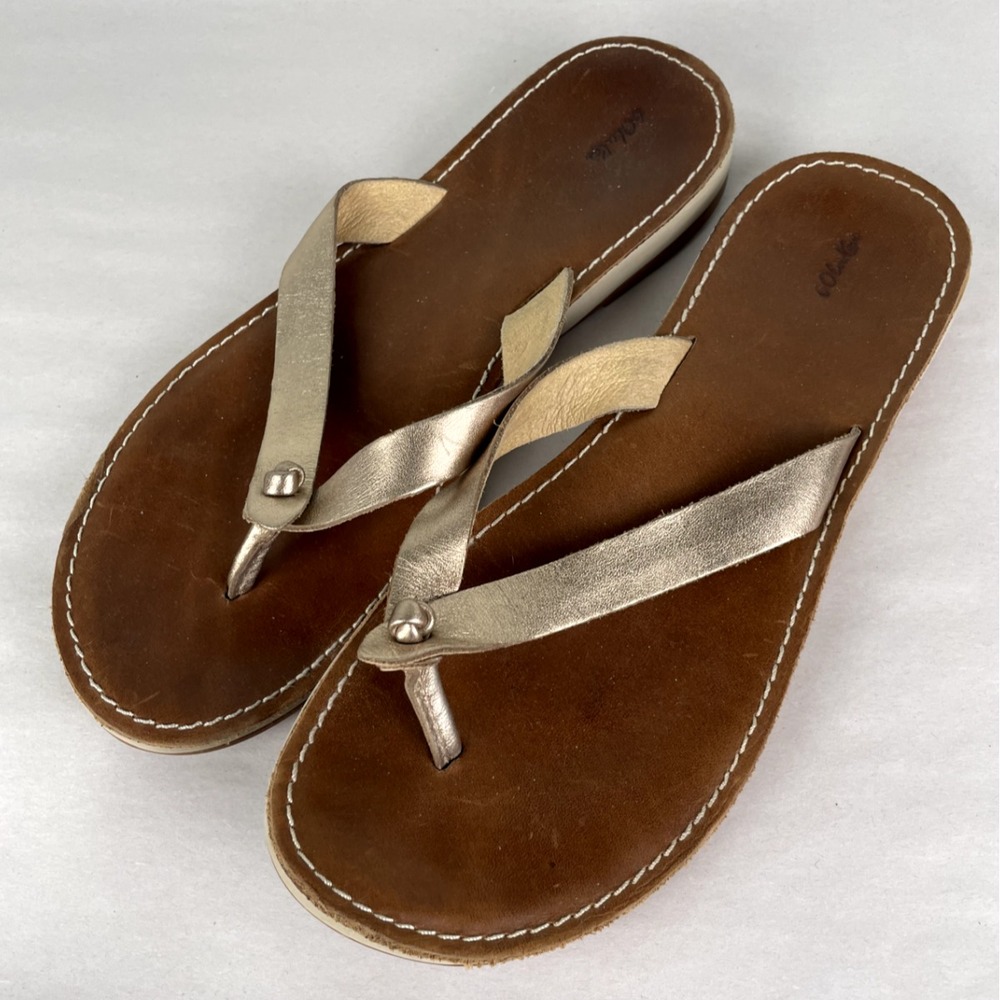 Olukai Sandals Womens 9 Nohie Gold Metallic Flip Flop Leather Casual Quality